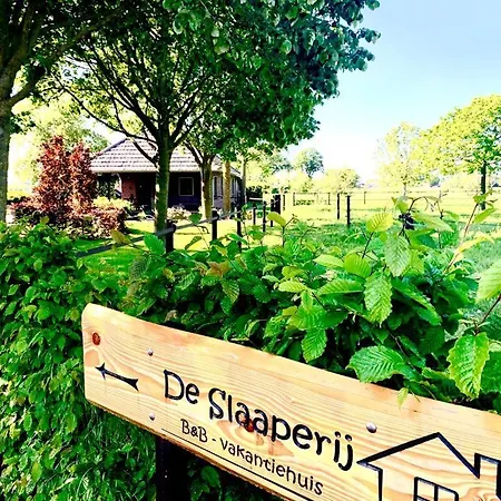 De Slaaperij Holiday home *